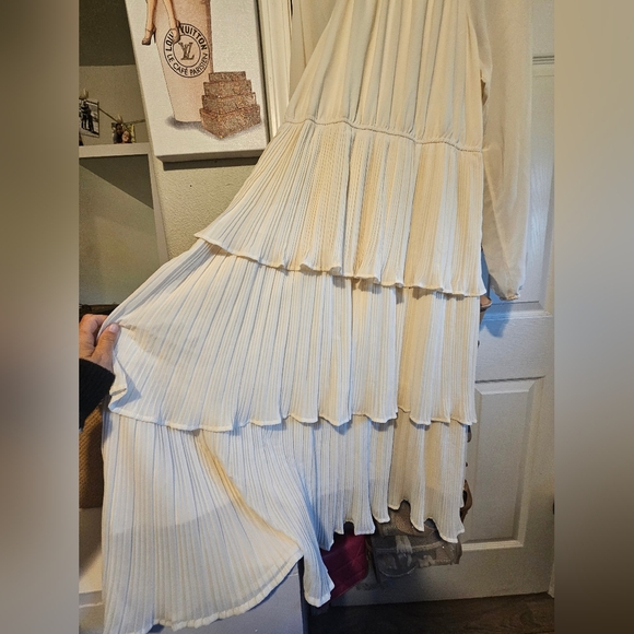 Sold! - Picture 4 of 5